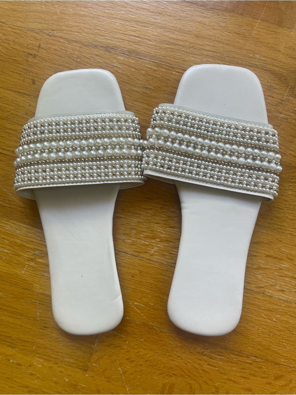 Adorable Pearl Flats